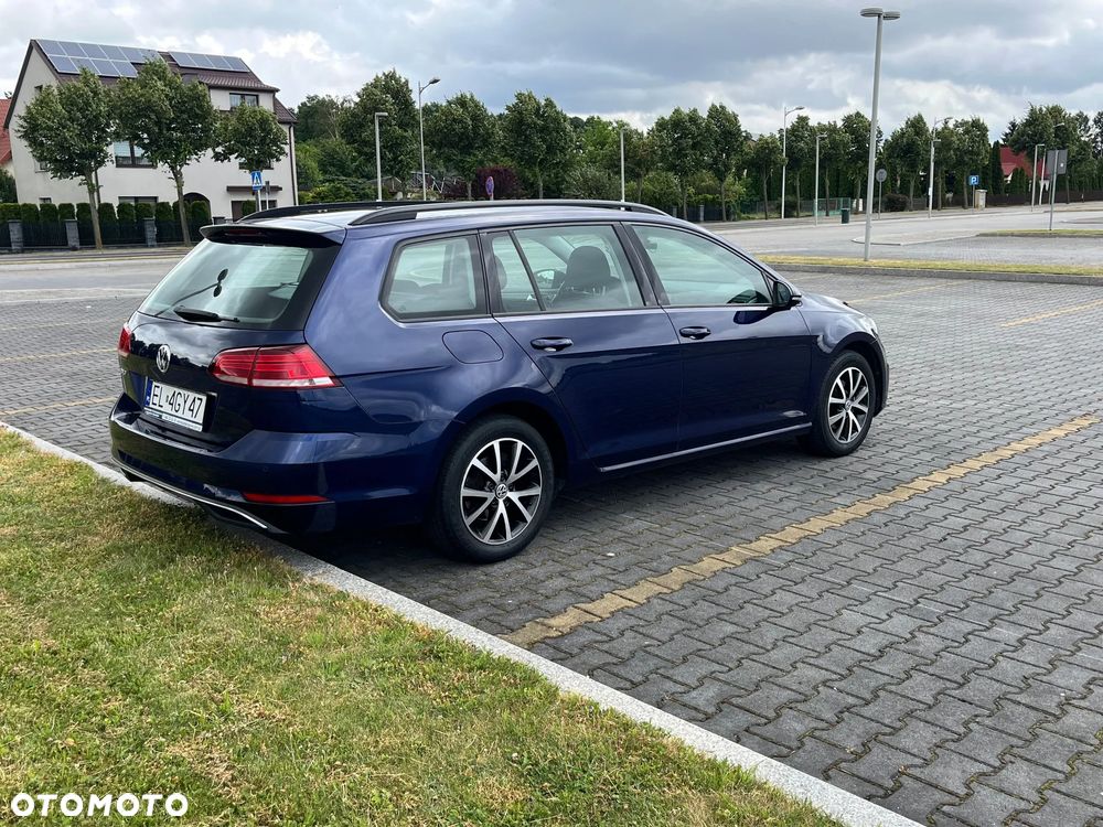Volkswagen Golf - 5
