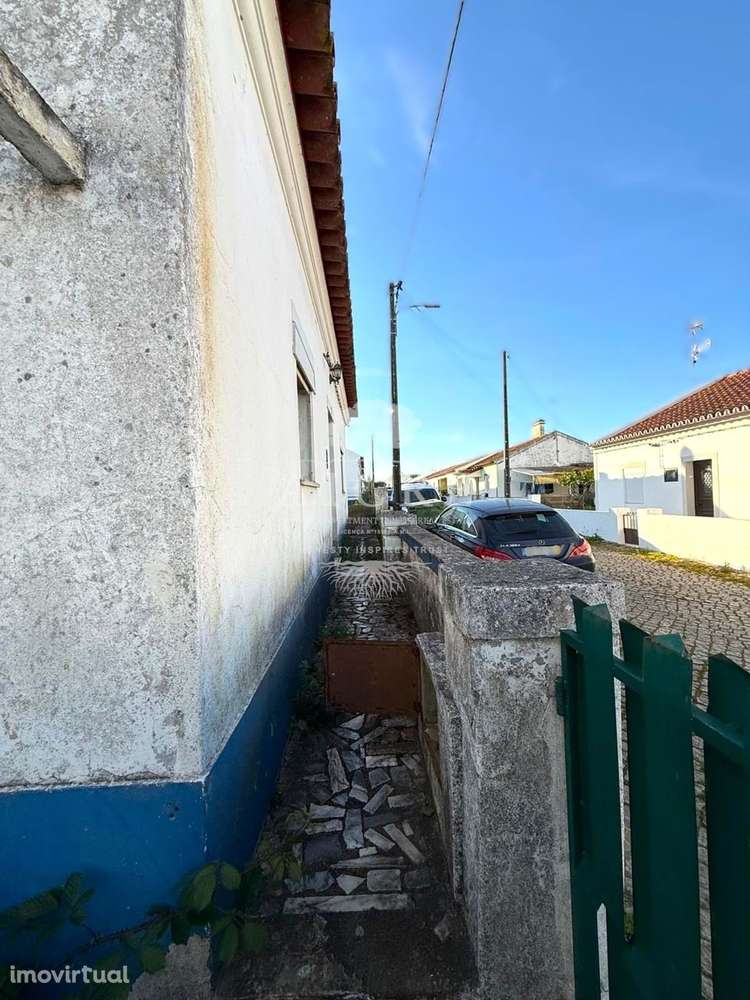Moradia T2 Térrea com Quintal na Graça do Divor - Grande imagem: 3/29