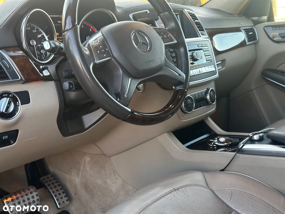 Mercedes-Benz GL 350 BlueTEC 4-Matic - 4