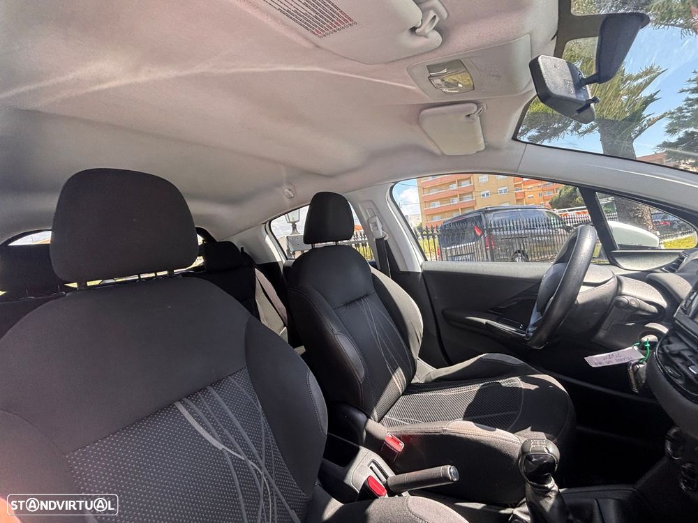 Peugeot 208 1.4 HDi Allure - 11