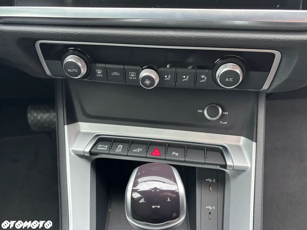 Audi Q3 35 TFSI S tronic - 21