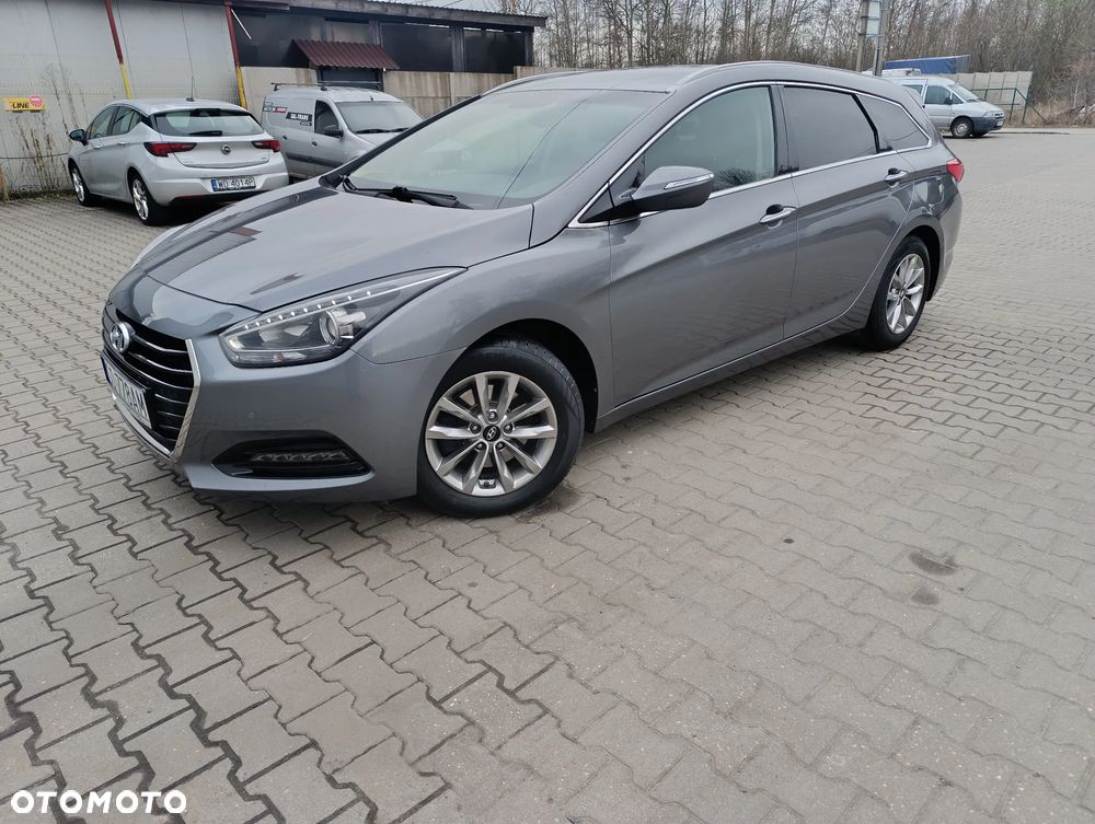 Hyundai i40 Kombi 1.7 CRDi DCT Trend - 12