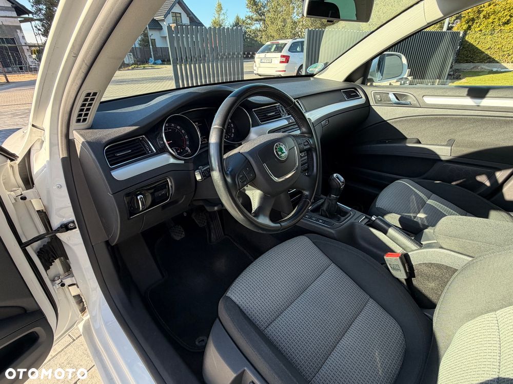 Skoda Superb 2.0 TDI Elegance - 10
