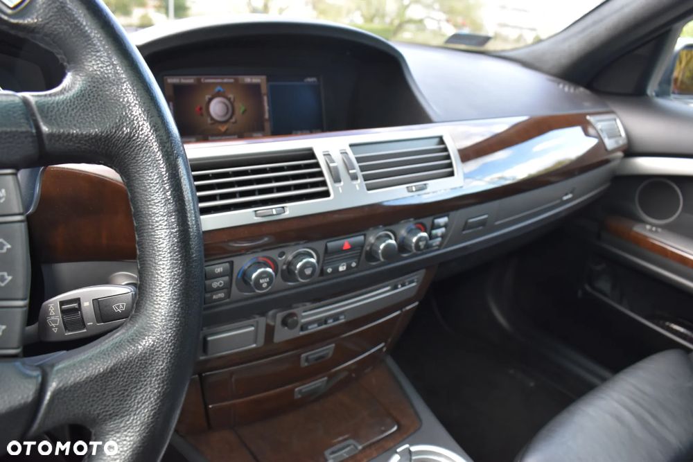BMW Seria 7 - 40