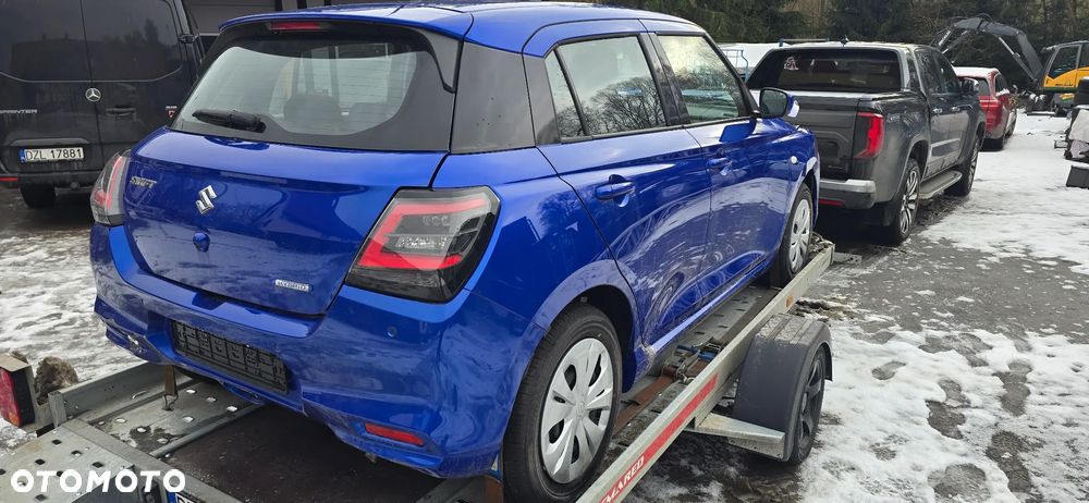 Suzuki Swift 1.2 Dualjet Hybrid MT Comfort - 4