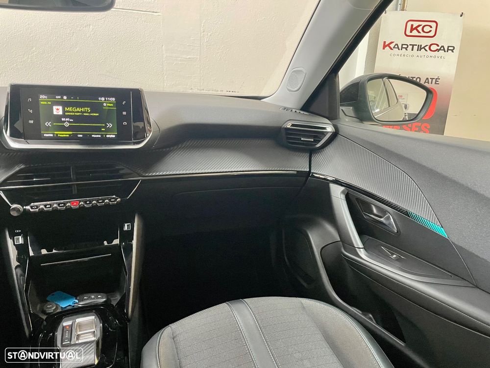 Peugeot 2008 PureTech 130 EAT8 Allure Pack - 16