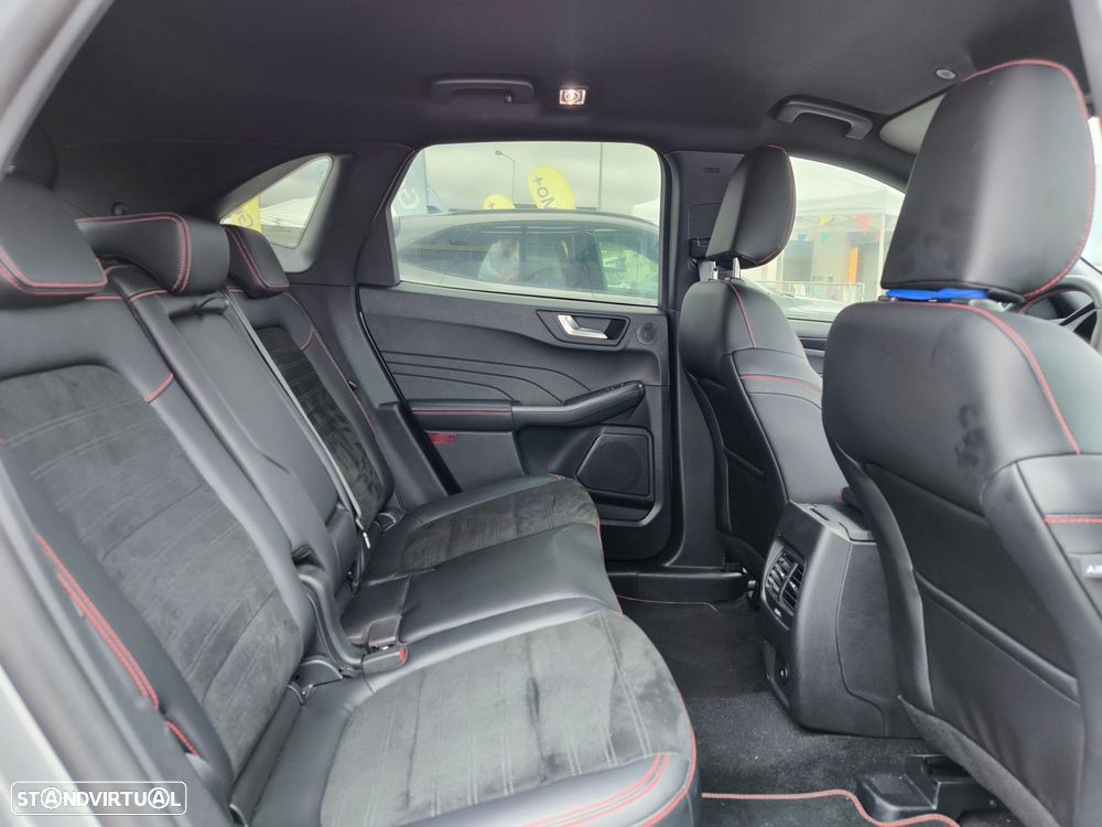 Ford Kuga 2.5 PHEV ST-Line X - 24