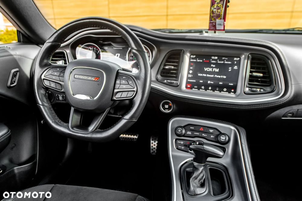 Dodge Challenger Automatik 392 Hemi Scat Pack Shaker - 8