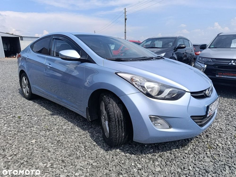 Hyundai Elantra - 7