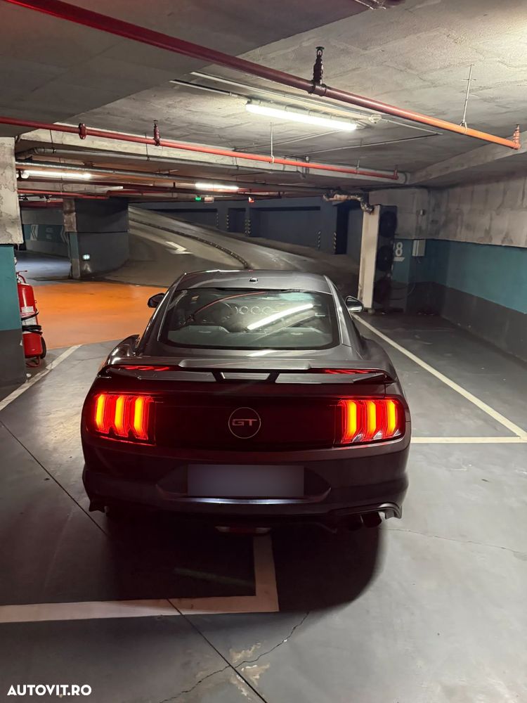 Ford Mustang - 6