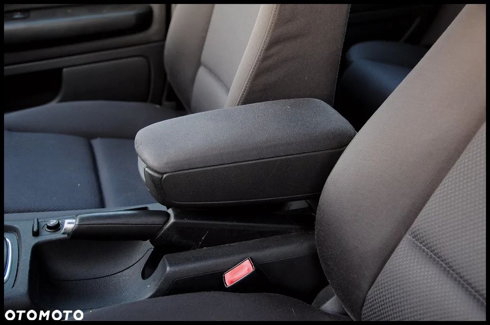 Audi A4 Limousine - 8