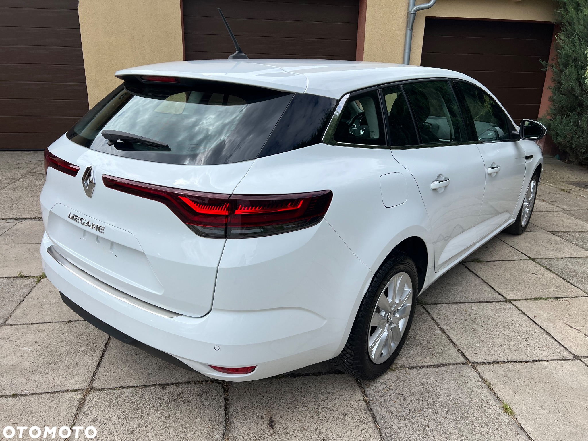 Renault Megane 1.3 TCe FAP Equilibre - 4