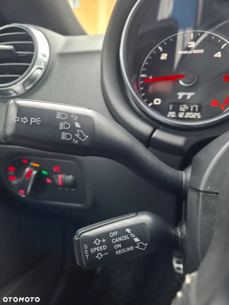 Audi TT Coupé 2.0 TDI quattro - 25