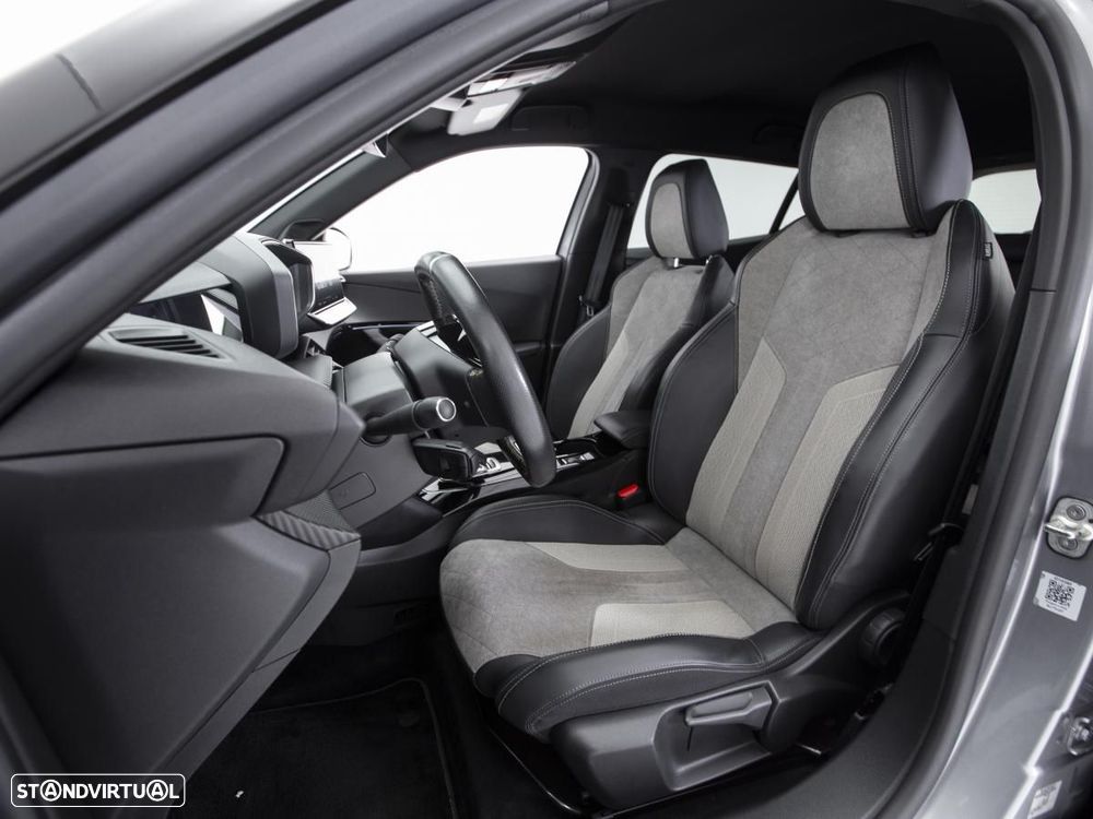 Peugeot e-2008 50 kWh GT Pack - 8