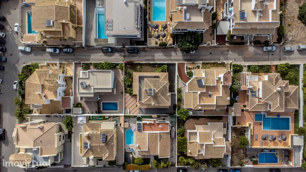 Moradia T4 em Alvor - Grande imagem: 2/36