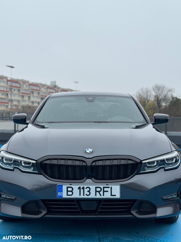 BMW Seria 3 320d Aut. Sport Line - 2