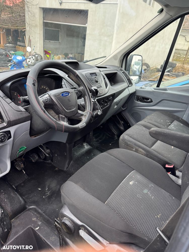 Ford Transit - 12