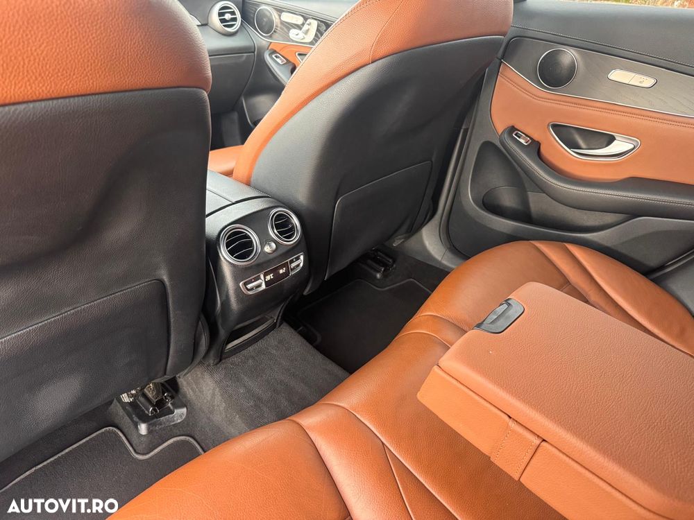 Mercedes-Benz GLC Coupe 250 d 4Matic 9G-TRONIC AMG Line - 36