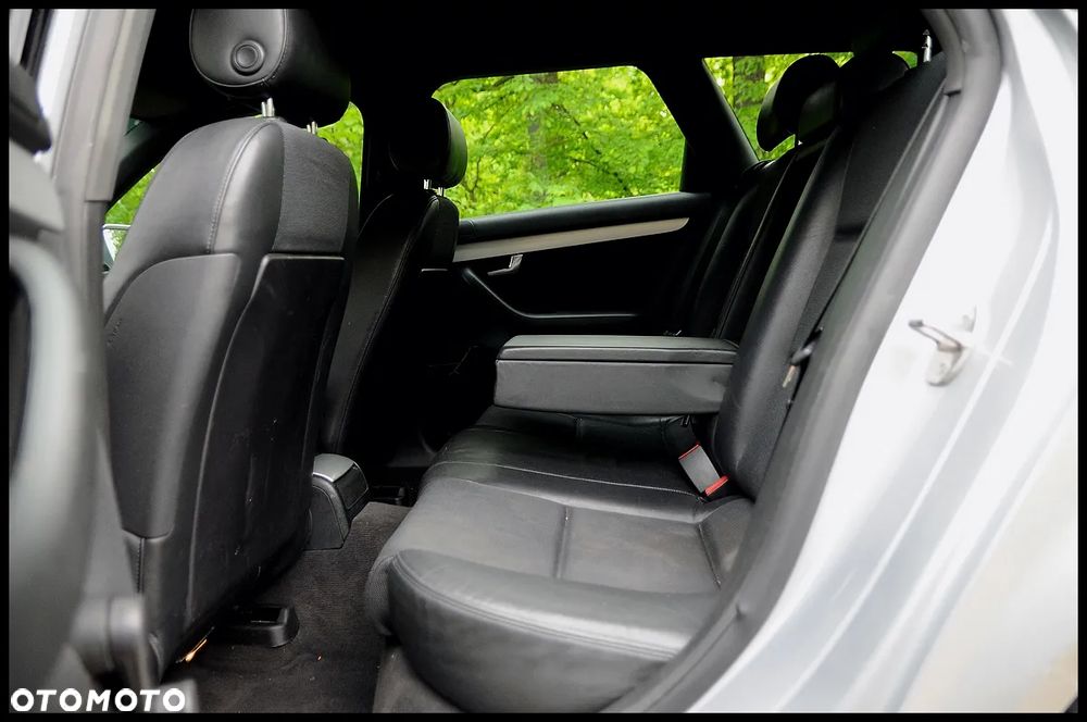 Audi A4 Avant - 33