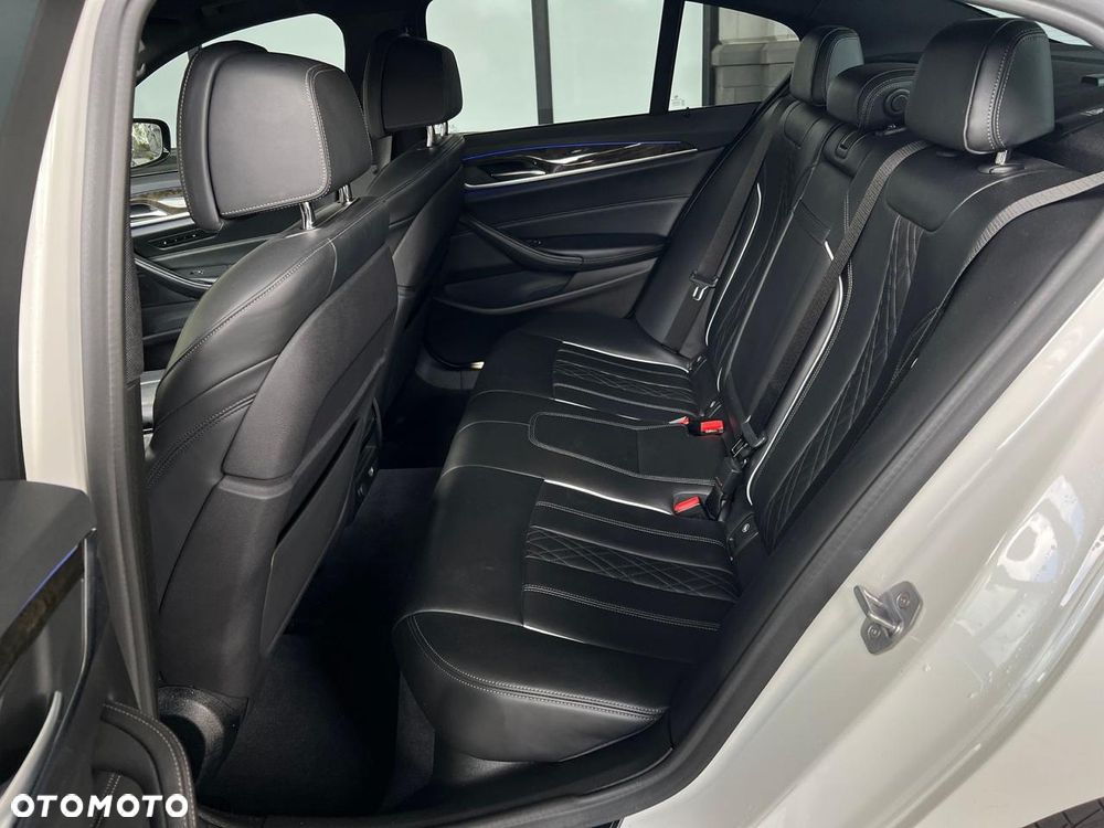 BMW Seria 5 530i xDrive Luxury Line - 8