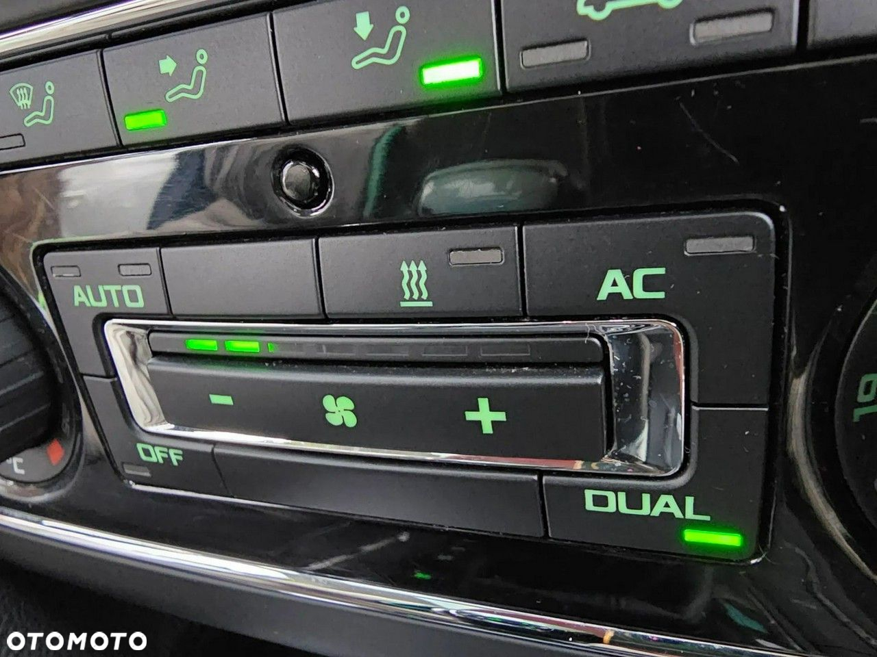 Skoda Superb 2.0 TDI Platinum Outdoor DSG - 20