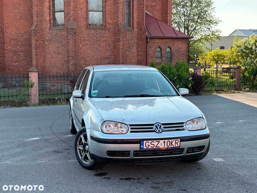 Volkswagen Golf 1.6 Basis - 2