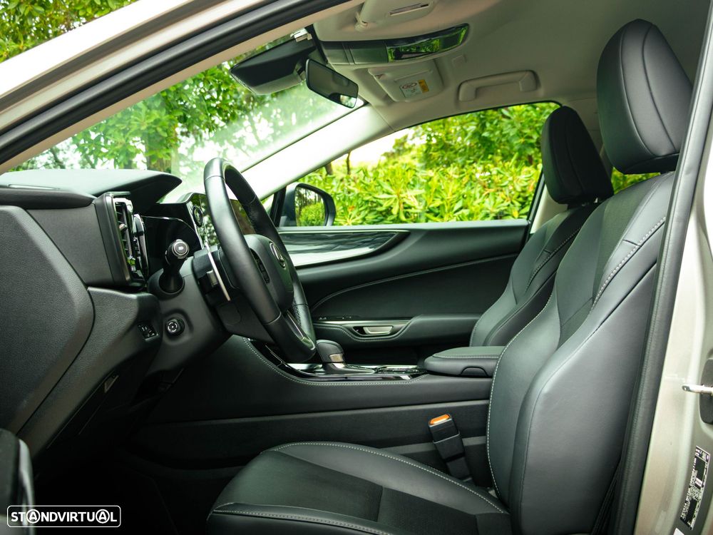 Lexus NX 450h+ - 13