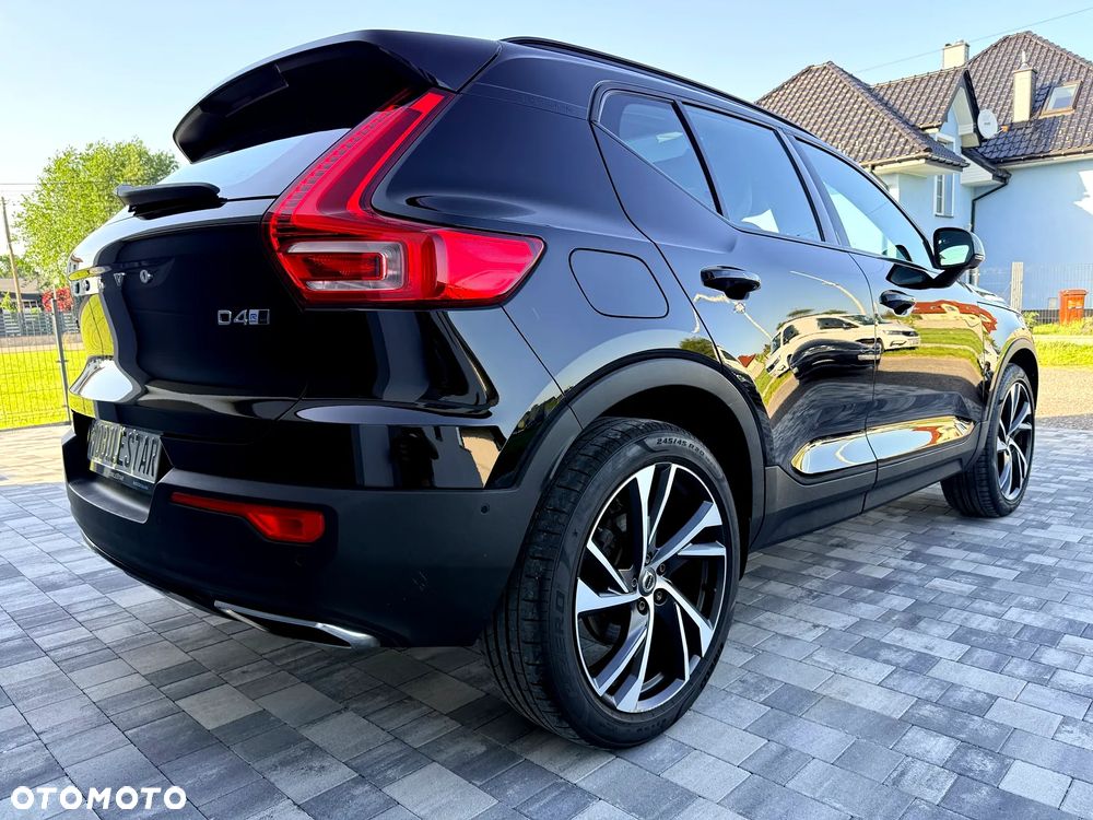 Volvo XC 40 D4 AWD Geartronic R-Design - 27