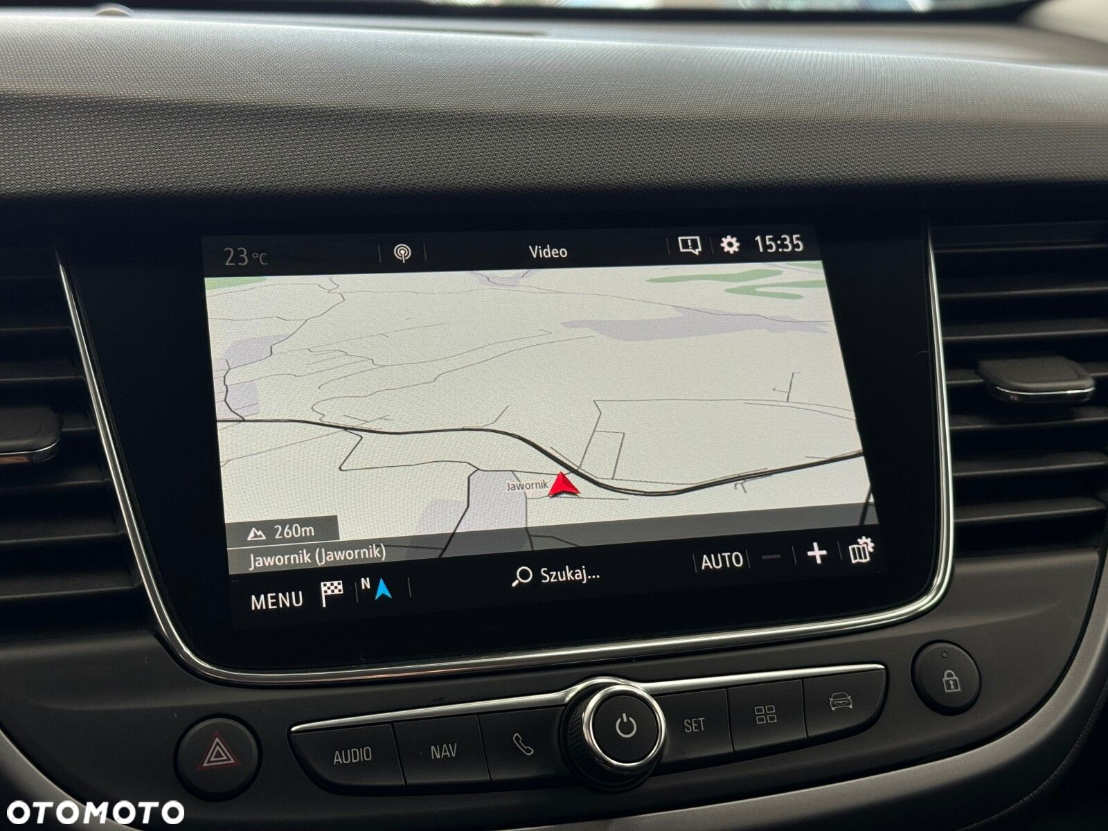 Opel Crossland X - 30