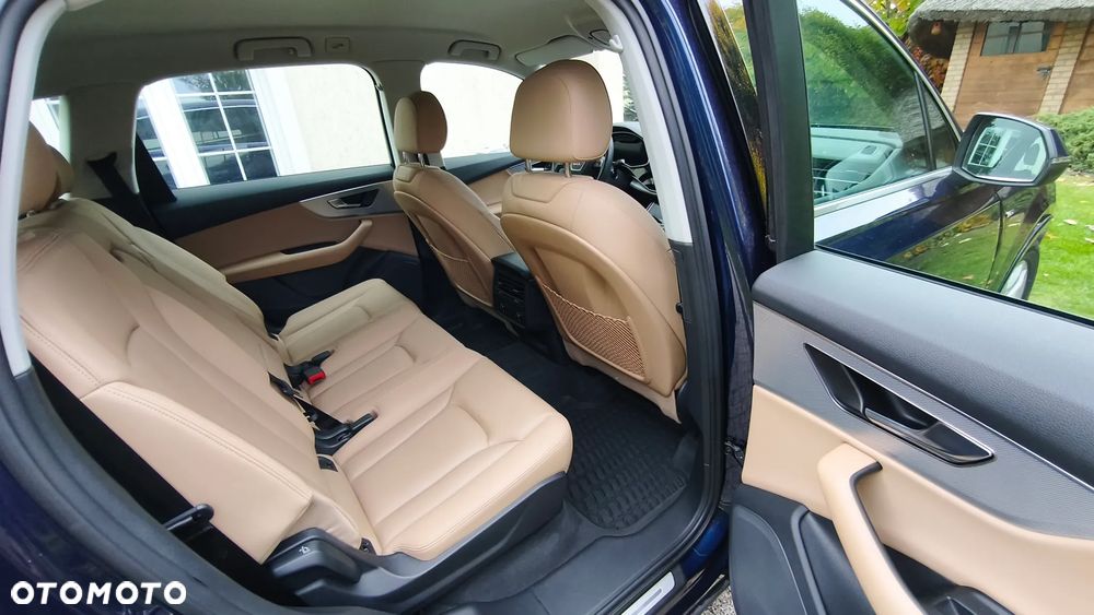Audi Q7 - 11