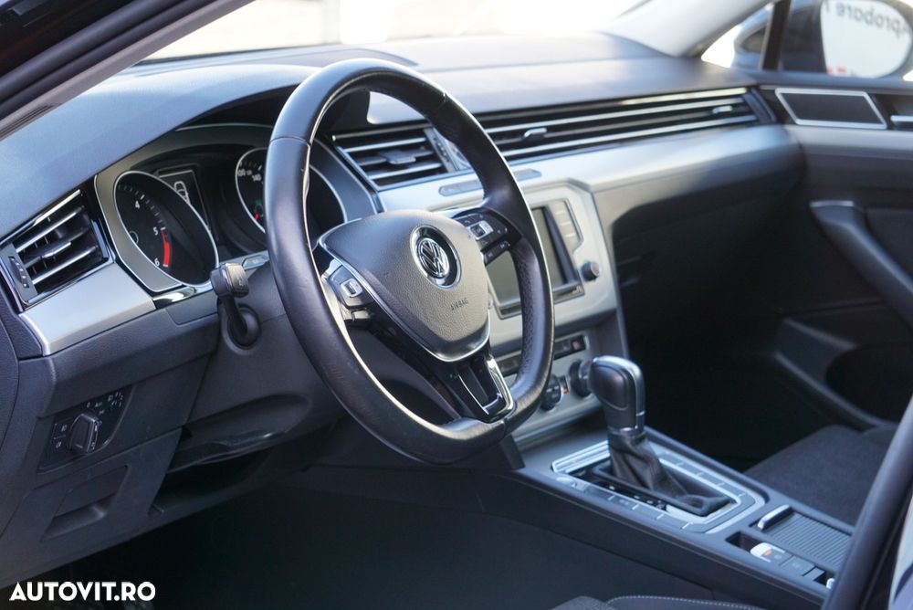 Volkswagen Passat 2.0 TDI DSG (BlueMotion Technology) Comfortline - 18