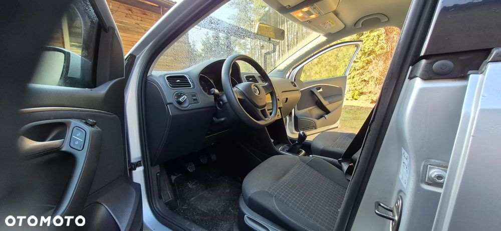 Volkswagen Polo 1.4 TDI (Blue Motion Technology) Comfortline - 11