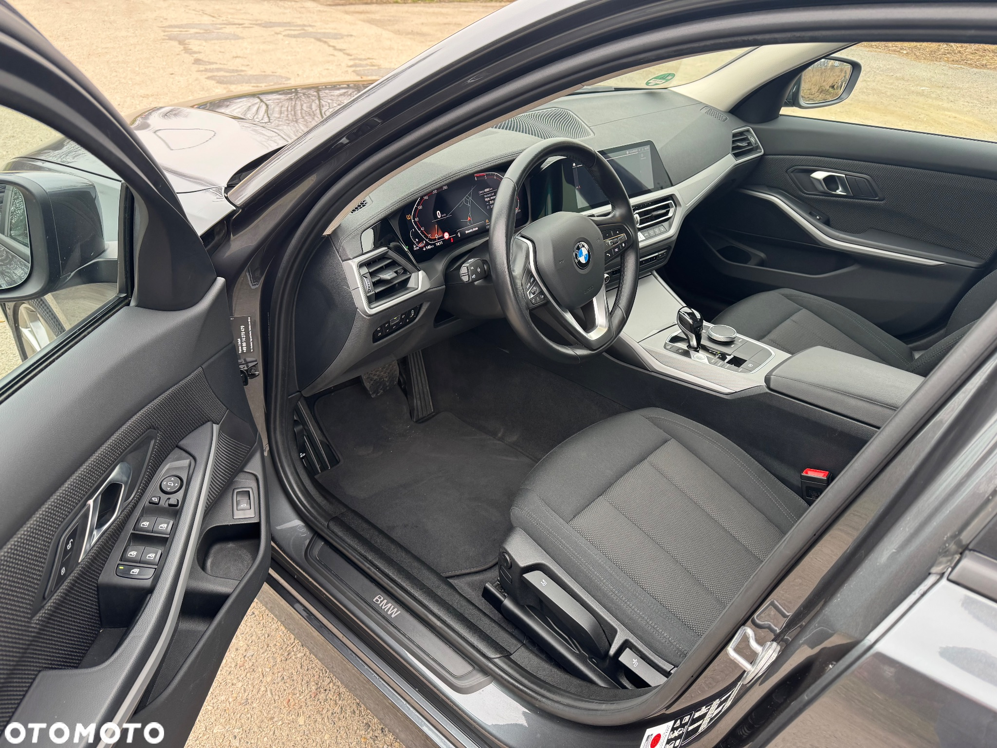 BMW Seria 3 320d Touring xDrive - 22