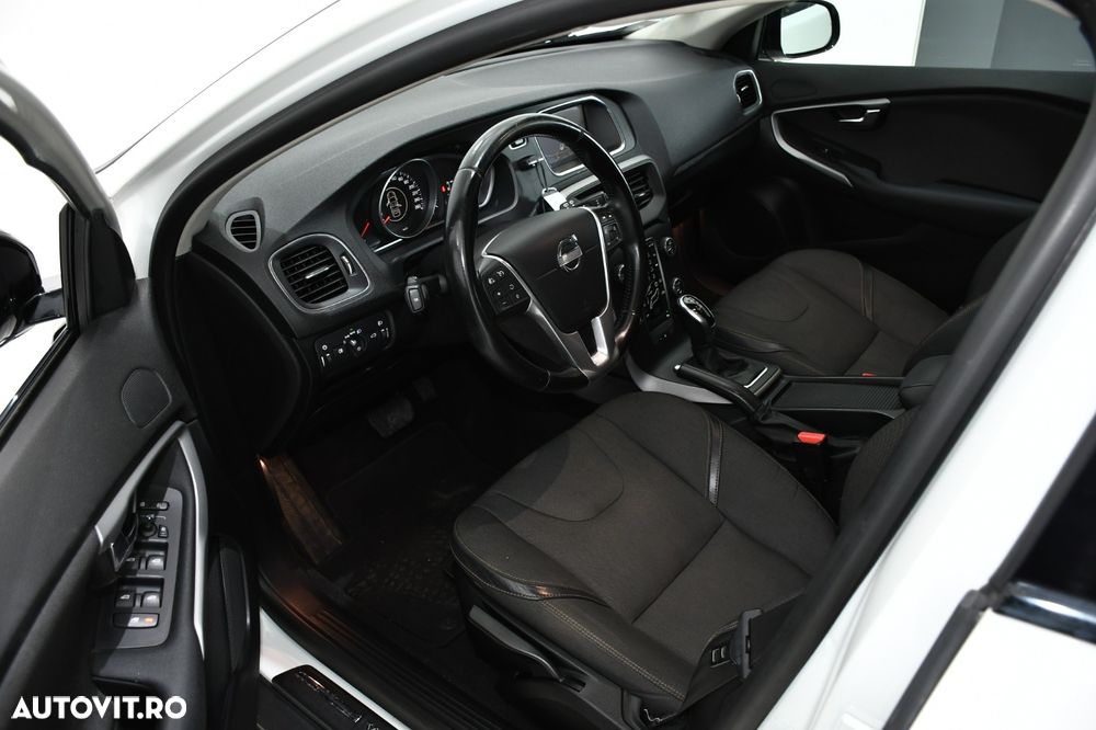 Volvo V40 Cross Country D3 Geartronic Momentum - 10