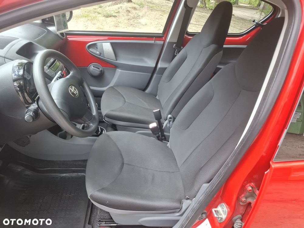 Toyota Aygo 1.0 VVT-i Luna EU5 - 11
