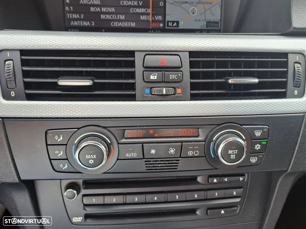 BMW 320 d Coupe - 32