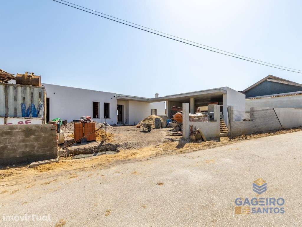 Moradia T3 com piscina, em construção, a 10 minutos da baía de São ... - Grande imagem: 3/36