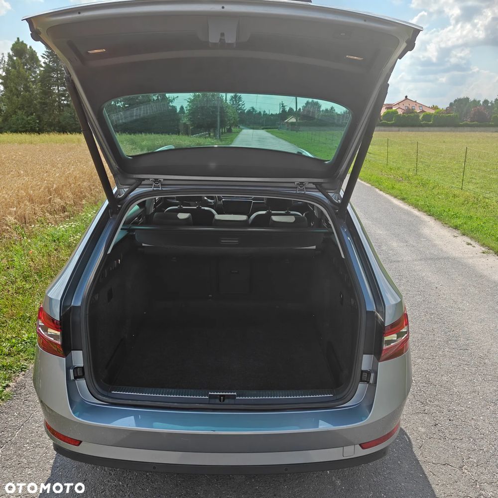 Skoda Superb 2.0 TDI L&K - 9