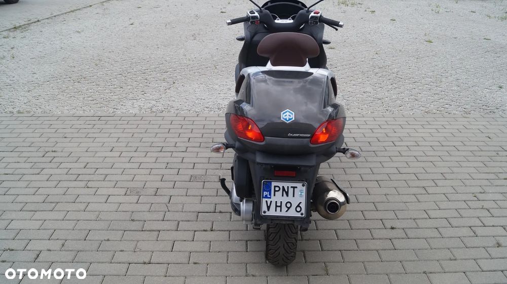 Piaggio MP-3 - 8