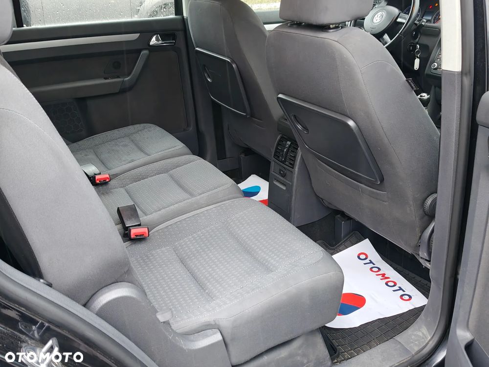 Volkswagen Touran 2.0 FSI Highline - 10