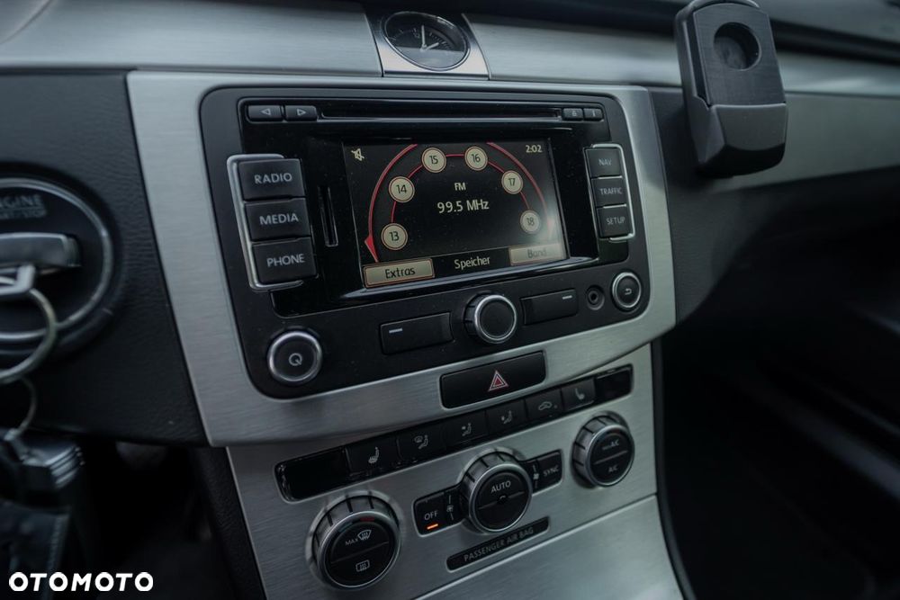 Volkswagen Passat 2.0 TDI Highline - 20
