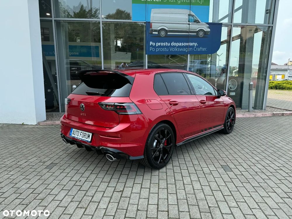 Volkswagen Golf - 6
