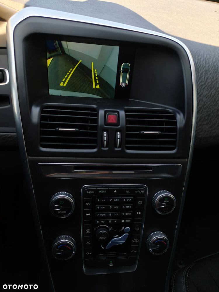 Volvo XC 60 T5 Geartronic Kinetic - 11