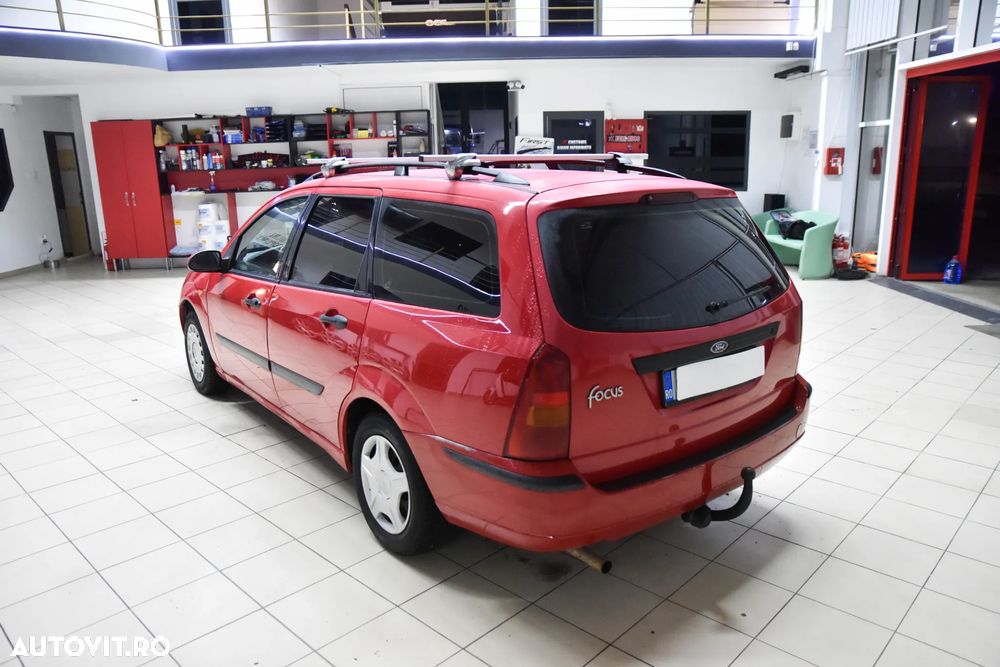 Ford Focus 1.6 Futura - 4