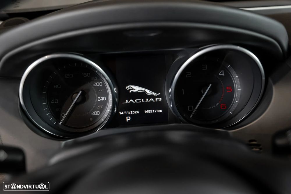 Jaguar XE 2.0 D Prestige Aut. - 12