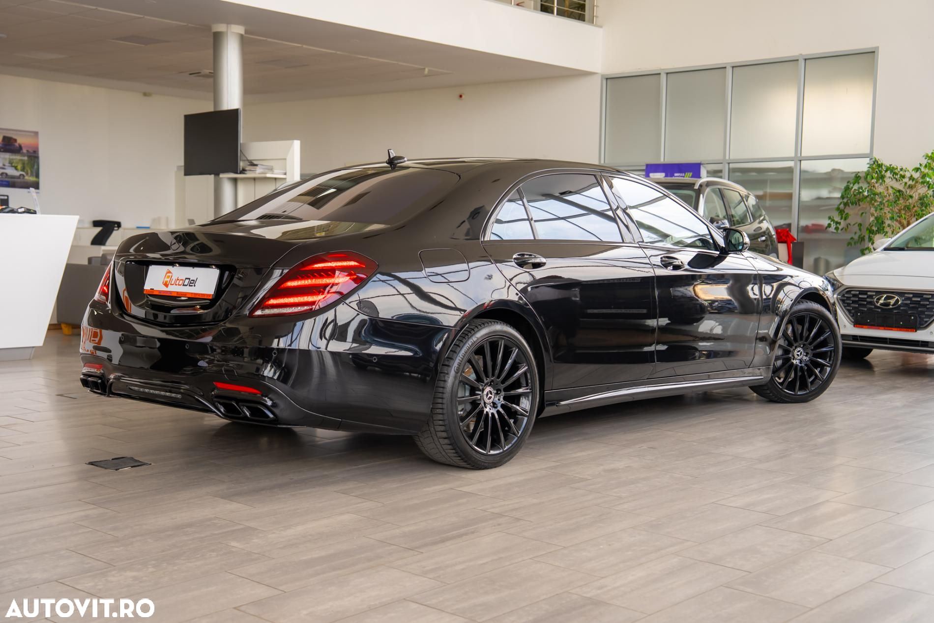 Mercedes-Benz S 560 4MATIC Long Aut. - 4