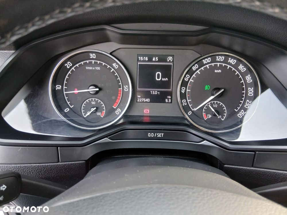 Skoda Superb 1.6 TDI Style - 23