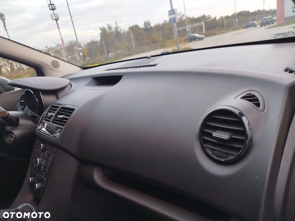 Opel Meriva - 27