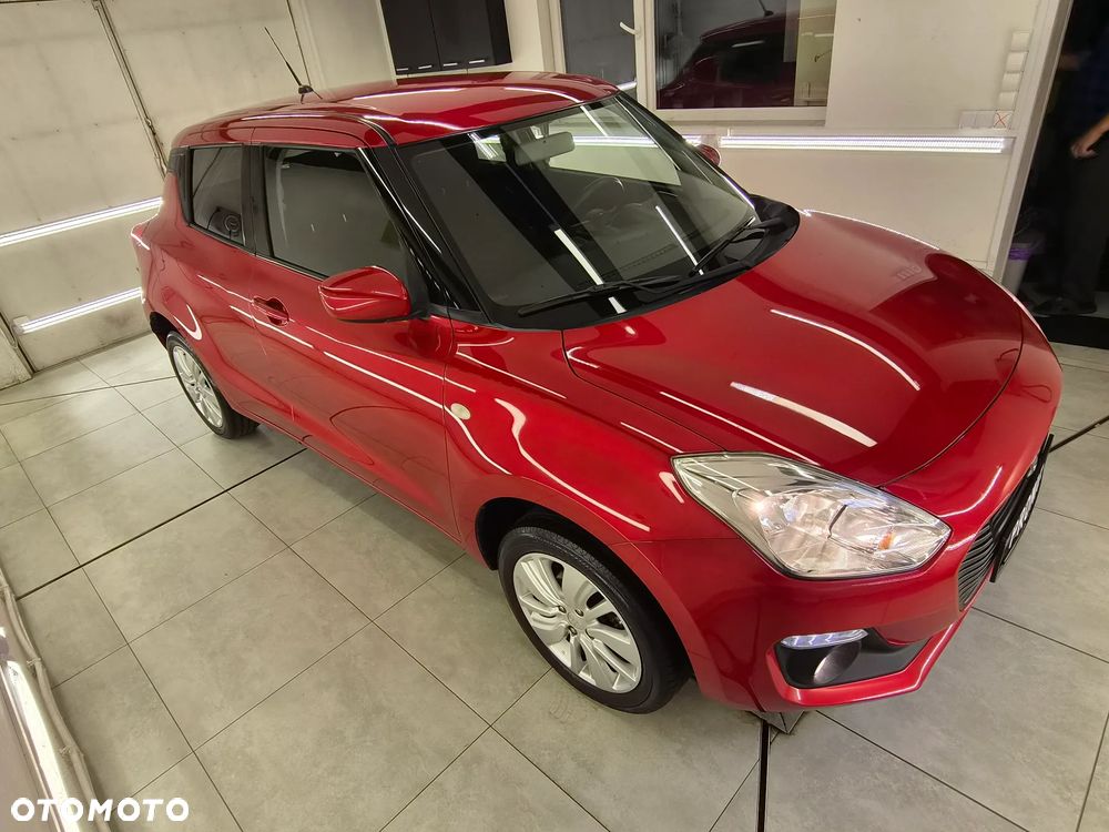 Suzuki Swift 1.2 Dualjet Allgrip Comfort - 4