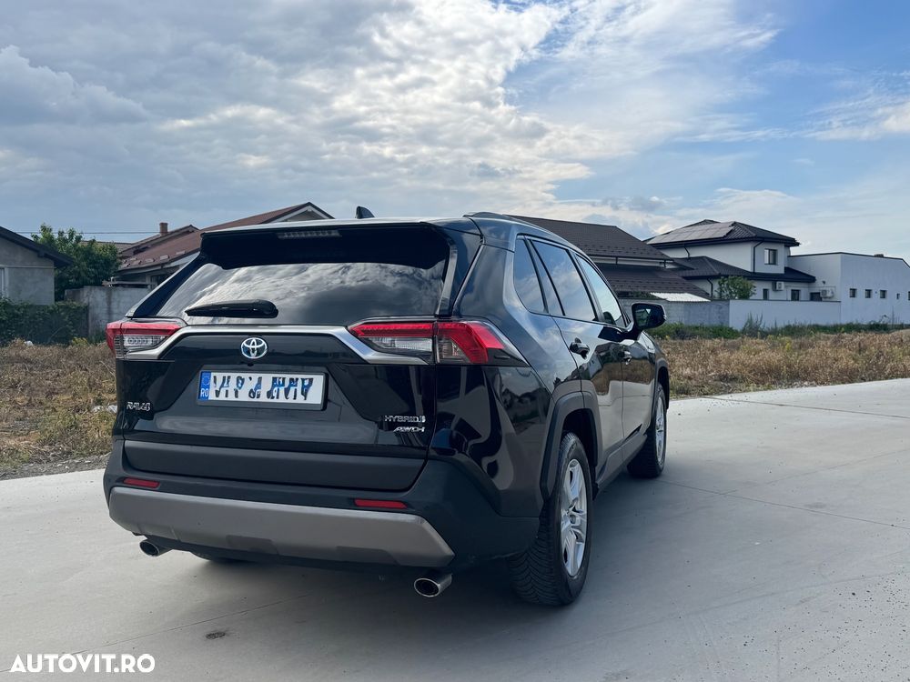 Toyota RAV4 - 8
